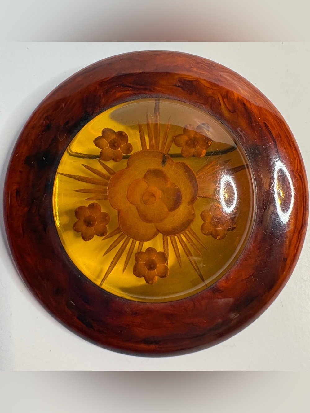 Vintage Tested Bakelite Brooch 2.5" Carved Floral Root Beer Amber Woodgrain Pin